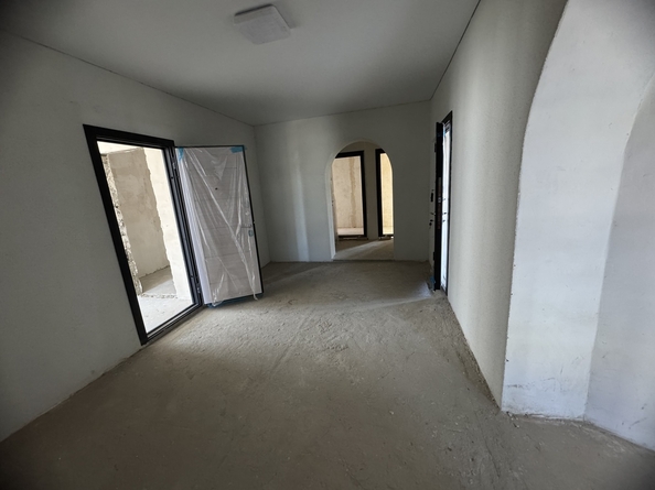 
   Продам 1-комнатную, 42 м², Интернациональная ул, 8

. Фото 2.