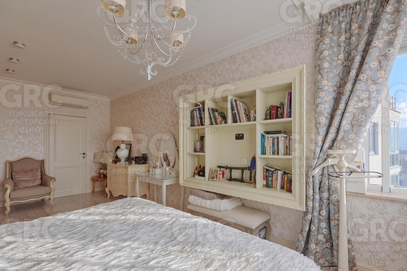 
  Продается 3-комн. квартира, 140 м², Юных Ленинцев ул, д. 10
. Фото 16.