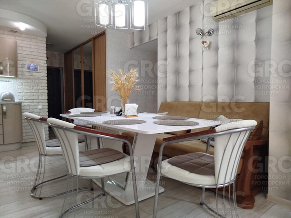 
  Продается 3-комн. квартира, 63 м², Учительская ул, д. 24г
. Фото 3.