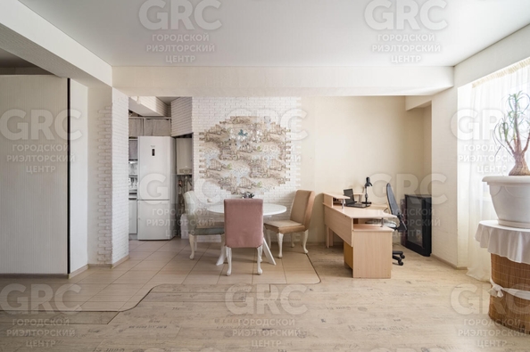 
  Продается 2-комн. квартира, 70 м², Целинная ул, д. 13а
. Фото 5.