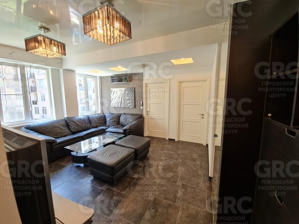 
  Продается 3-комн. квартира, 60 м², Учительская ул, д. 24/7
. Фото 5.