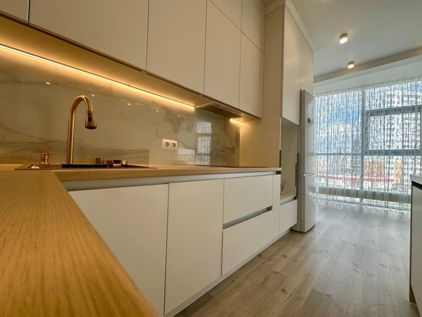 
  Продается 2-комн. квартира, 74 м², Ленина ул, д. 202к2
. Фото 3.