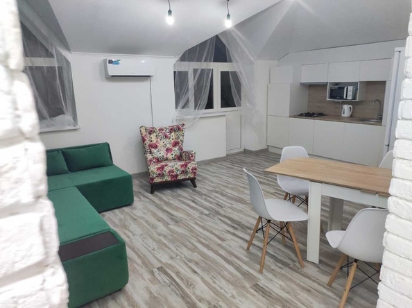 
  Продается 2-комн. квартира, 69 м², Крымская ул, д. 34
. Фото 4.