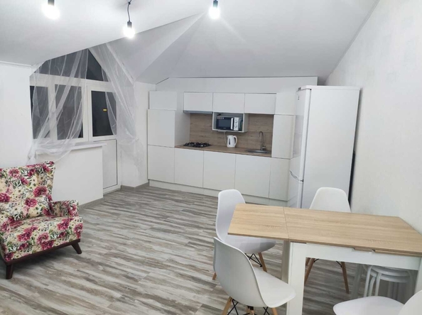 
  Продается 2-комн. квартира, 69 м², Крымская ул, д. 34
. Фото 5.