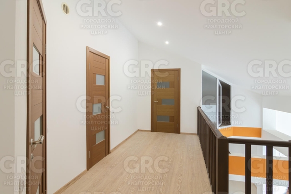 
  Продается 4-комн. квартира, 189 м², Санаторная ул, д. 65/6
. Фото 6.