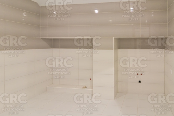 
  Продается 4-комн. квартира, 189 м², Санаторная ул, д. 65/6
. Фото 7.