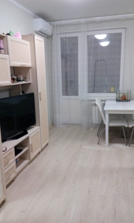 
  Продается 2-комн. квартира, 46 м², Дивноморская ул
. Фото 2.