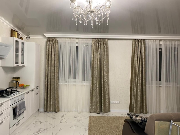 
  Продается 2-комн. квартира, 61 м², Толстого ул
. Фото 8.