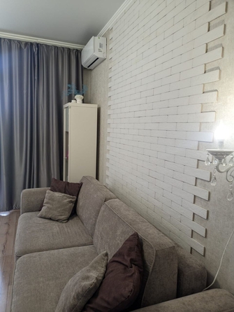 
  Продается 2-комн. квартира, 62 м², Олега Анофриева ул
. Фото 8.