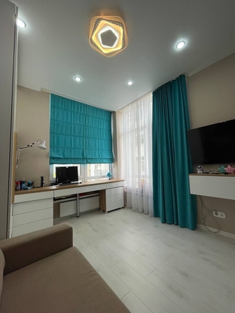 
  Продается 2-комн. квартира, 62 м², Кирова ул
. Фото 8.