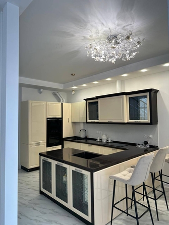
  Продается 3-комн. квартира, 102 м², Верхняя ул
. Фото 1.