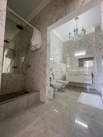 
  Продается 4-комн. квартира, 136 м², Новороссийская ул
. Фото 10.