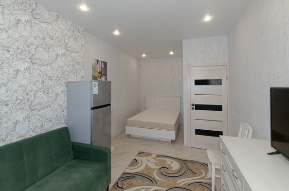 
  Продается 1-комн. квартира, 38 м², Омелькова ул, д. 93
. Фото 3.