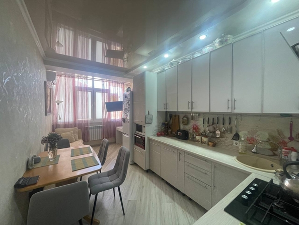 
  Продается 2-комн. квартира, 63 м², Владимирская ул, д. 69
. Фото 11.