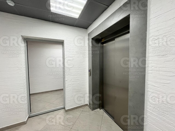 
  Продается 3-комн. квартира, 85.5 м², Полтавская ул, д. 54
. Фото 10.