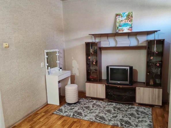 
  Продам 3-комн. квартиру, 88 м², Коммунаров ул, д. 96
. Фото 6.