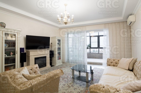 
  Продается 3-комн. квартира, 104 м², Войкова ул, д. 21
. Фото 1.