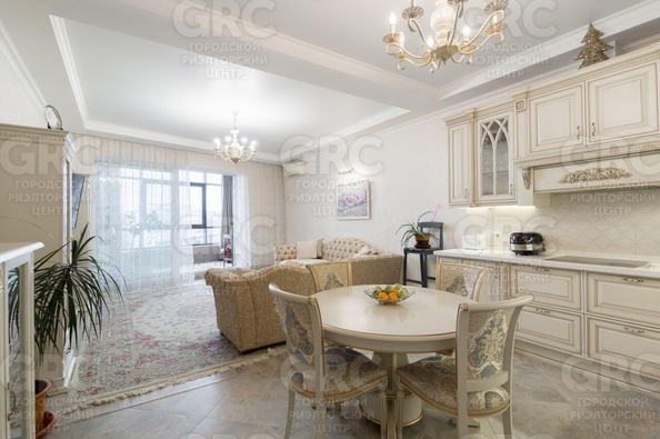 
  Продается 3-комн. квартира, 104 м², Войкова ул, д. 21
. Фото 7.