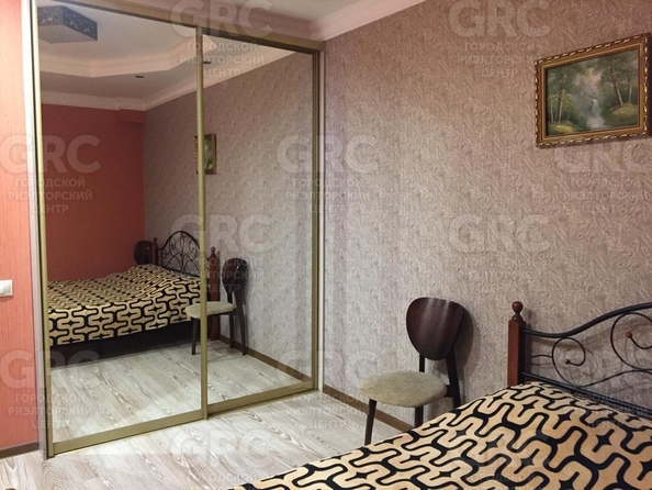 
  Продается 2-комн. квартира, 77 м², Виноградная ул, д. 114
. Фото 6.