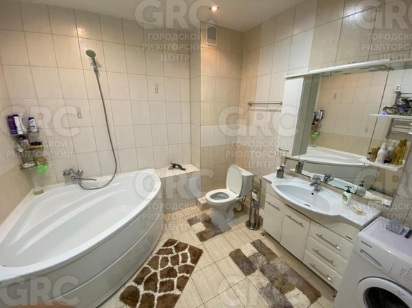
  Продается 2-комн. квартира, 65 м², Первомайская ул, д. 11
. Фото 7.