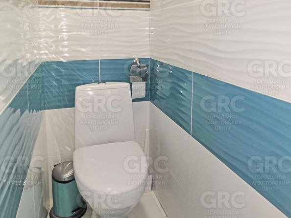 
  Продается 2-комн. квартира, 53 м², Цюрупы ул, д. 8
. Фото 11.
