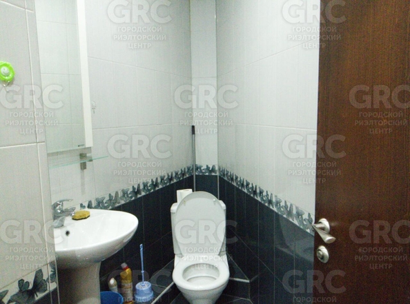 
  Продается 2-комн. квартира, 74 м², Рахманинова пер, д. 37А
. Фото 9.