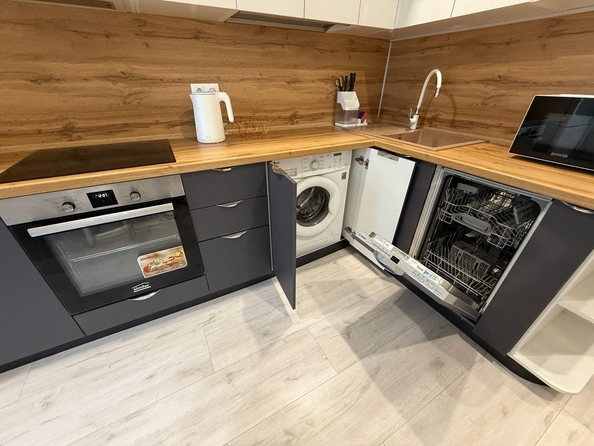 
  Продается 1-комн. квартира, 45 м², Ивана Голубца ул, д. 147
. Фото 2.