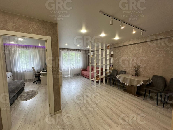 
  Продается 2-комн. квартира, 55 м², Тепличная ул, д. 71
. Фото 6.