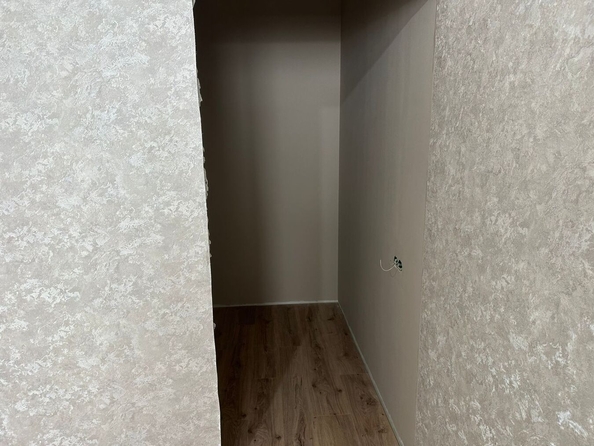 
  Продается 1-комн. квартира, 45 м², Омелькова ул, д. 93
. Фото 7.