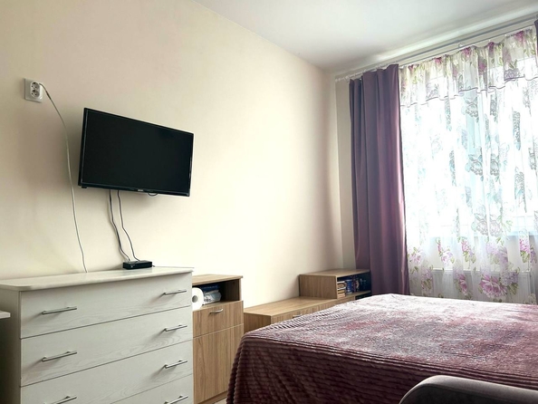 
  Продается 1-комн. квартира, 42 м², Олега Анофриева ул
. Фото 2.