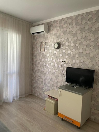 
  Продается 2-комн. квартира, 56 м², Верхняя ул
. Фото 2.