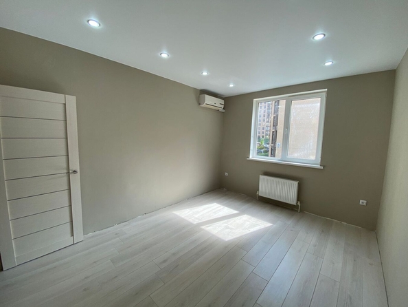 
  Продается 1-комн. квартира, 32 м², Рождественская ул, д. 52
. Фото 1.