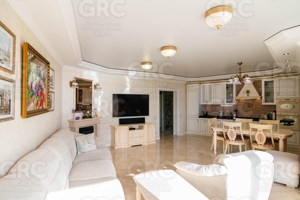 
  Продается 4-комн. квартира, 140 м², Ленина ул, д. 219/35
. Фото 6.