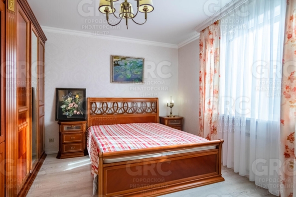 
  Продается 4-комн. квартира, 140 м², Ленина ул, д. 219/35
. Фото 13.