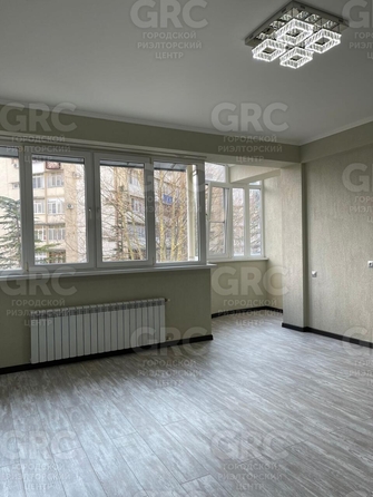 
  Продается 3-комн. квартира, 57 м², Туапсинская ул, д. 9/2
. Фото 5.