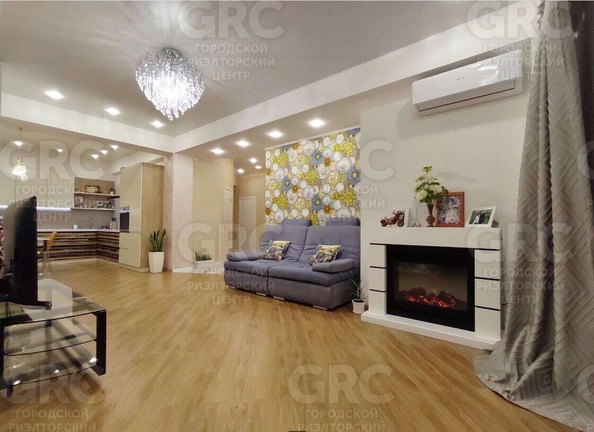 
  Продается 3-комн. квартира, 86 м², Фабрициуса Я. ул, д. 2/28А
. Фото 1.