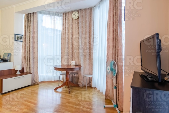 
  Продается 1-комн. квартира, 35 м², Виноградная ул, д. 224/1
. Фото 1.