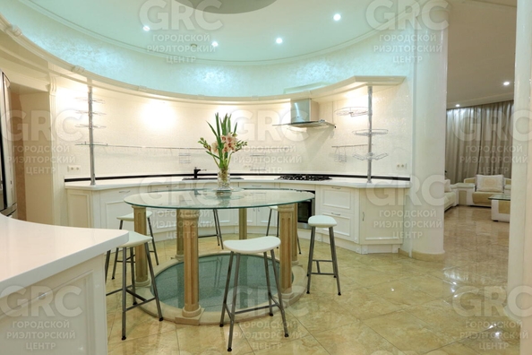 
  Продается дом, 800 м², Сочи
. Фото 1.