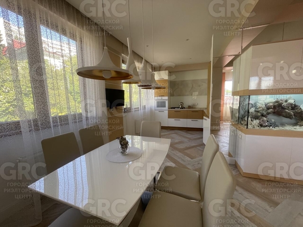
  Продается 4-комн. квартира, 120 м², Кубанская ул, д. 3
. Фото 1.