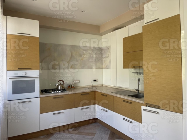 
  Продается 4-комн. квартира, 120 м², Кубанская ул, д. 3
. Фото 6.