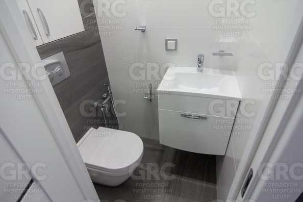 
  Продается 2-комн. квартира, 55 м², Фабрициуса Я. ул, д. 7
. Фото 15.