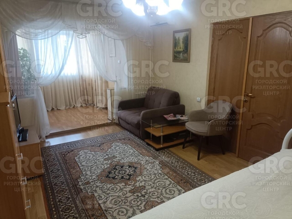 
  Продается 1-комн. квартира, 30 м², Конституции СССР ул, д. 36
. Фото 1.