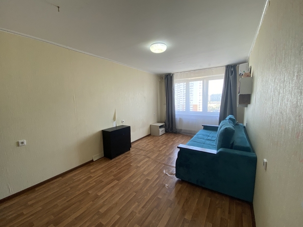 
  Продается 1-комн. квартира, 37 м², Ленина ул, д. 196
. Фото 3.