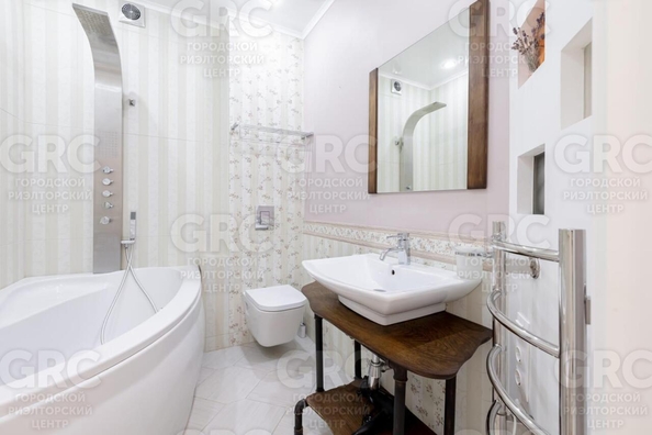 
  Продается 2-комн. квартира, 70 м², Горького пер, д. 18
. Фото 11.
