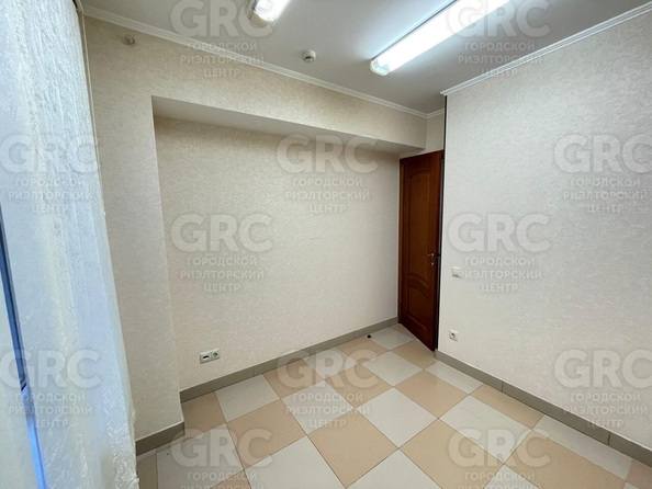 
  Продается 2-комн. квартира, 48 м², Островского ул, д. 25
. Фото 10.