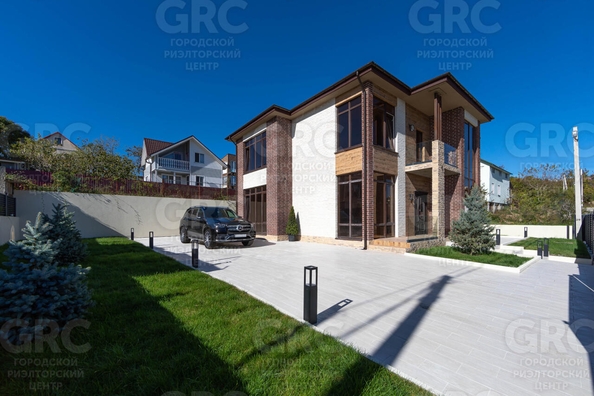 
  Продается дом, 200 м², Сочи
. Фото 1.