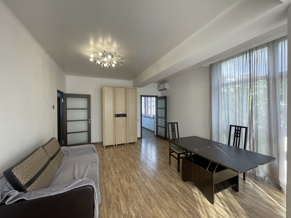 
  Продается 2-комн. квартира, 61 м², Ильинский пер, д. 18
. Фото 1.