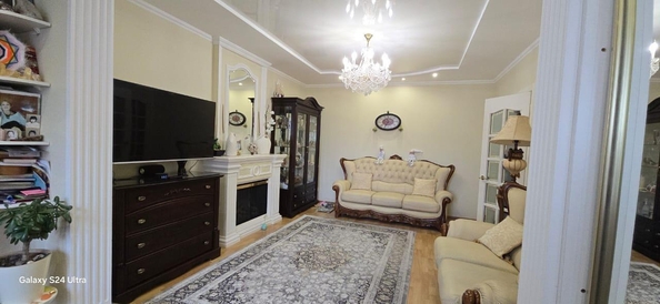 
  Продается 2-комн. квартира, 62.5 м², Абрикосовая ул, д. 18
. Фото 1.