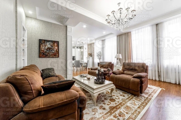 
  Продается 4-комн. квартира, 110 м², Советская ул, д. 7
. Фото 6.
