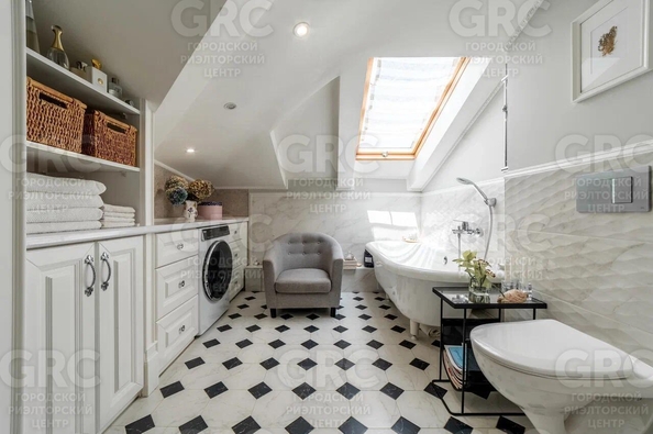 
  Продается 4-комн. квартира, 110 м², Советская ул, д. 7
. Фото 40.
